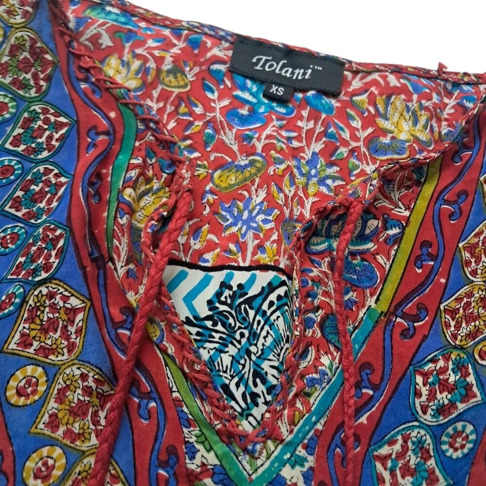 Tolani Tunic Top Women's XS Red Silk Colorful Floral Tassel‎ 3/4 Sleeve Boho - Picture 5 of 13